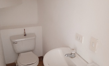 casa en arriendo en la aldea. Cod A400501