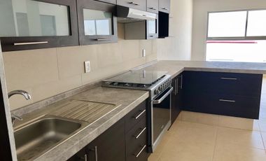 PRECIOSA CASA DE 3 NIVELES TIENE TODO!  JARDIN 70M2 GRAN SALÓN DE JUEGOS 3 REC