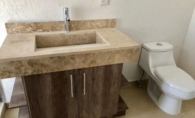 PRECIOSA CASA DE 3 NIVELES TIENE TODO!  JARDIN 70M2 GRAN SALÓN DE JUEGOS 3 REC