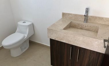 PRECIOSA CASA DE 3 NIVELES TIENE TODO!  JARDIN 70M2 GRAN SALÓN DE JUEGOS 3 REC