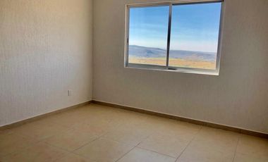 PRECIOSA CASA DE 3 NIVELES TIENE TODO!  JARDIN 70M2 GRAN SALÓN DE JUEGOS 3 REC