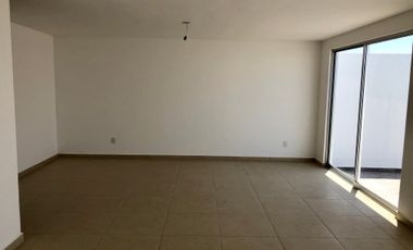 PRECIOSA CASA DE 3 NIVELES TIENE TODO!  JARDIN 70M2 GRAN SALÓN DE JUEGOS 3 REC