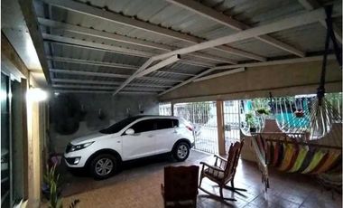 Se Vende Amplia y Acogedora casa en Las Acacias