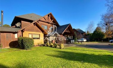 Casa en Venta en Casa en Condominio ubicada en el Portal de la Frontera, sector de alta plusvalía de la ciudad de Temuco, cercana a Colegios Pumahue y