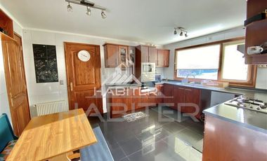 Casa en Venta en Casa en Condominio ubicada en el Portal de la Frontera, sector de alta plusvalía de la ciudad de Temuco, cercana a Colegios Pumahue y