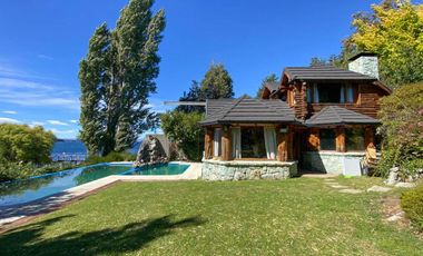 Casa con costa de lago Nahuel Huapi Bariloche