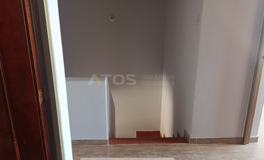 casa en arriendo en prados del norte. Cod A5967