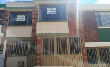 casa en arriendo en prados del norte. Cod A5967
