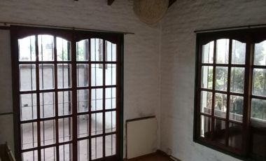 EXCELENTE DEPARTAMENTO DE 3 AMBIENTES EN PRIMER PISO.