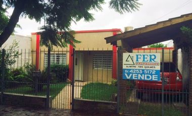 Casa 3 ambientes en Ezpeleta