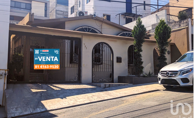 Casa en venta en Cumbres 5to Sector, Monterrey NL