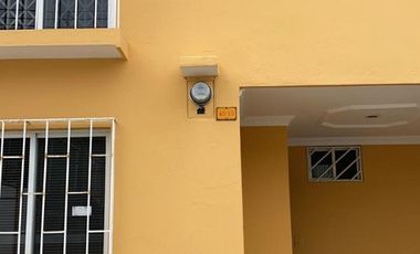 Bajo de precio !!Casa  2 planta en Villa España Mucho Lote 1