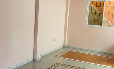 Bajo de precio !!Casa  2 planta en Villa España Mucho Lote 1