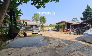 Tanah Bonus Rumah Kost View Danau Di Depok