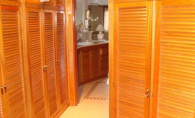 EXCELENTE CHALET EN 3 PLANTAS   LOTE DE 10 X 42 MUY BUENA CALIDAD DE CONSTRUCION