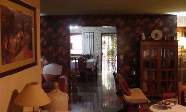 EXCELENTE CHALET EN 3 PLANTAS   LOTE DE 10 X 42 MUY BUENA CALIDAD DE CONSTRUCION