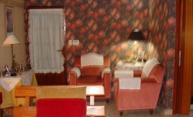 EXCELENTE CHALET EN 3 PLANTAS   LOTE DE 10 X 42 MUY BUENA CALIDAD DE CONSTRUCION