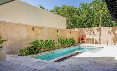 Casa con jardin y alberca privada,  residencial con amenidades, Valenia