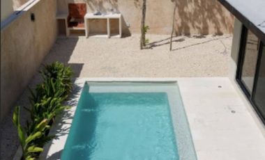 Casa con jardin y alberca privada,  residencial con amenidades, Valenia