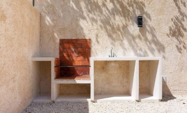 Casa con jardin y alberca privada,  residencial con amenidades, Valenia