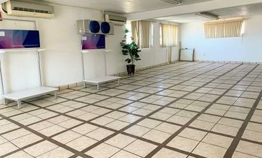 Locales con oficinas y bodega en Venta, Galeana, Tlalnepantla