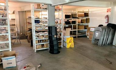 Locales con oficinas y bodega en Venta, Galeana, Tlalnepantla