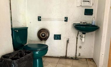 Locales con oficinas y bodega en Venta, Galeana, Tlalnepantla