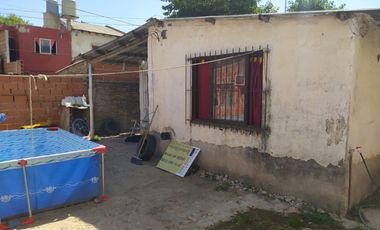 Vendo dos Casas en Merlo sobre lote  de 10x20m en Merlo U$$40.000