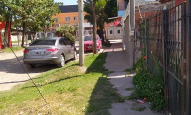 Vendo dos Casas en Merlo sobre lote  de 10x20m en Merlo U$$40.000