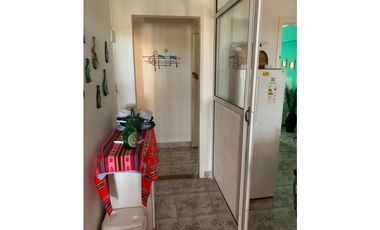 OPORTUNIDAD ! DEPTO 4 AMB QUINCHO IMPECABLE VILLA PRIMERA