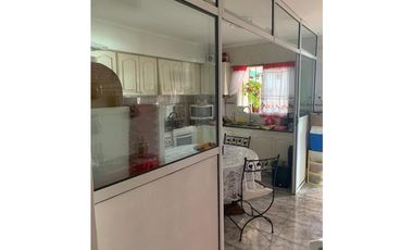 OPORTUNIDAD ! DEPTO 4 AMB QUINCHO IMPECABLE VILLA PRIMERA