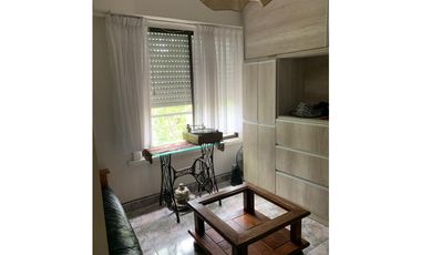 OPORTUNIDAD ! DEPTO 4 AMB QUINCHO IMPECABLE VILLA PRIMERA