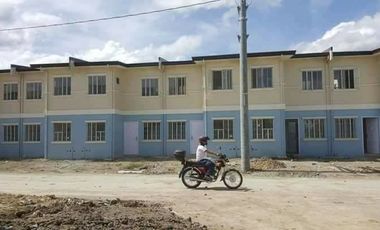 AFFORDABLE 3BR Townhouse for sale in Cavite, near SM MOA