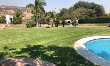 Residencia Ejecutiva en Bosques Cedros: Seguridad de Alto Nivel y Confort Tecnológico en el Corredor Sur