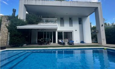 Alquiler Temporada amplia Casa con pileta Barrio privado Rumencó