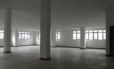 bodega en arriendo en obrero. Cod A108315