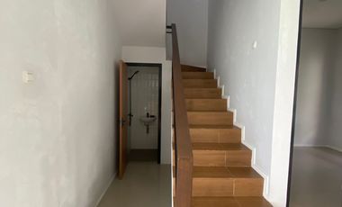 Rumah LT 128 SHM Siap Huni dekat Puri Indah Mall Dibantu KPR J-43177