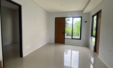 Rumah LT 128 SHM Siap Huni dekat Puri Indah Mall Dibantu KPR J-43177