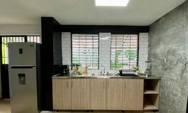 SE VENDE AMPLIA CASA EN EL CARMEN $390,00
