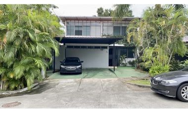 SE VENDE AMPLIA CASA EN EL CARMEN $390,00