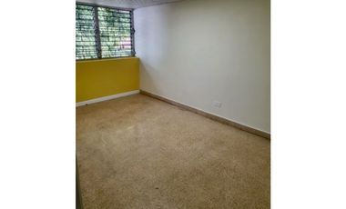 SE VENDE AMPLIA CASA EN EL CARMEN $390,00