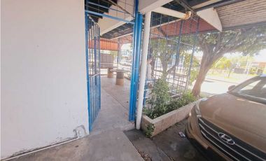 VENDO/ ALQUILO LOCAL COMERCIAL EN ESQUINA CON BODEGA