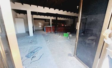 VENDO/ ALQUILO LOCAL COMERCIAL EN ESQUINA CON BODEGA