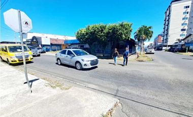 VENDO/ ALQUILO LOCAL COMERCIAL EN ESQUINA CON BODEGA