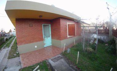 Casa + depto+ galpón en venta Mar de Ajó (1071)