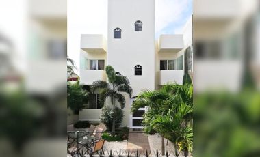 Hotel en operación, a unos minutos de la playa, en venta Playa del Carmen.