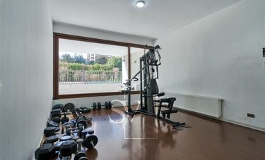 Dúplex 4 dormitorios en privilegiado sector de Vitacura