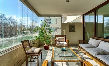 Dúplex 4 dormitorios en privilegiado sector de Vitacura