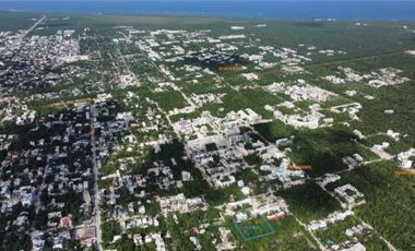 Terreno entre Veleta y Región 15, Mza 9, Tulum