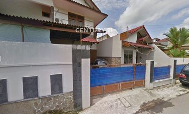 Dijual Rumah Besar Di Area Vila dan Cafe Dekat Jl Magelang